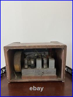 King Model 4602 Vintage Wooden Tube Radio All Original, AA5 Chassis, Untested