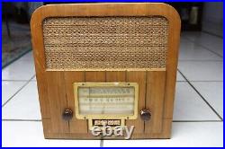 Knight Wood Tube Radio Model 10530 VINTAGE Works with sounds For Repair