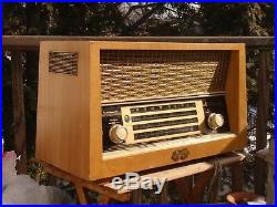 Large Vintage Rca Victor International Tube Radio 500224