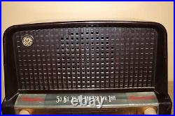 MCM Vintage 1950 GE General Electric Model 226 Bakelite Tube Radio PLAYS/VIDEO
