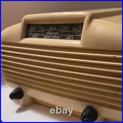 Majestic Vintage Beige Tabletop AM Tube Radio with Built-In Antenna Table