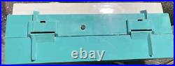 Mid Century Functional Philco Portable Teal Vintage Tube Radio (USA, 1960) Mid Century Functional Philco Portable Teal Vintage Tube Radio (USA, 1960)