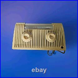 Mitchell Lullaby Bed Lamp Radio Vintage Tube Radio / WORKS