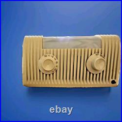 Mitchell Lullaby Bed Lamp Radio Vintage Tube Radio / WORKS