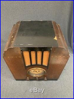 Montgomery ward airline radio vintage tube radio