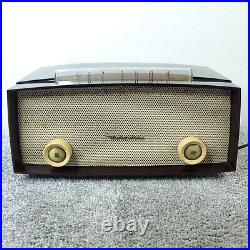 Motorola 52X Tube Radio AM Walnut Bakelite Vintage 1952 Tabletop Tested Working