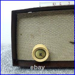 Motorola 52X Tube Radio AM Walnut Bakelite Vintage 1952 Tabletop Tested Working