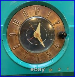Motorola 53C 1951 Rare Green Working Tube Clock Radio Vintage Collectible Motorola 53C 1951 Rare Green Working Tube Clock Radio Vintage Collectible