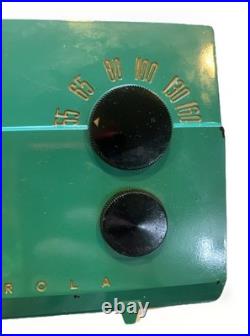 Motorola 53C 1951 Rare Green Working Tube Clock Radio Vintage Collectible Motorola 53C 1951 Rare Green Working Tube Clock Radio Vintage Collectible
