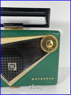 Motorola 55L2U Citation Portable Tube Radio 1955 Vintage Retro green roto-tenna