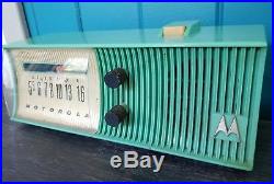 Motorola Model 57H3A Vintage Aqua/Green AM Tube Radio Working Well No Cracks