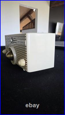 Motorola TURBINE Bakelite Radio MK56H RARE MCM DECO PLASKON VINTAGE TUBE Motorola TURBINE Bakelite Radio MK56H RARE MCM DECO PLASKON VINTAGE TUBE