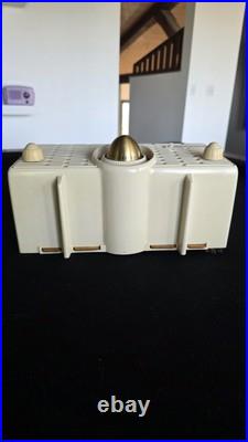 Motorola TURBINE Bakelite Radio MK56H RARE MCM DECO PLASKON VINTAGE TUBE Motorola TURBINE Bakelite Radio MK56H RARE MCM DECO PLASKON VINTAGE TUBE