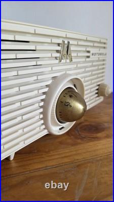 Motorola TURBINE Bakelite Radio MK56H RARE MCM DECO PLASKON VINTAGE TUBE Motorola TURBINE Bakelite Radio MK56H RARE MCM DECO PLASKON VINTAGE TUBE