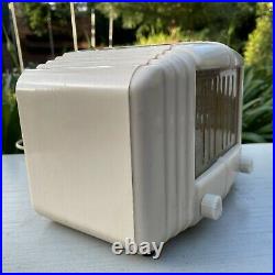 NATIONAL BRAND Vintage 1950s Portable Valve Tube Radio White Bakelite Art Deco