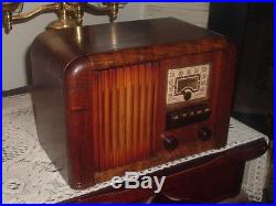 NICE VINTAGE RCA VICTOR TUBE WOOD PUSHBUTTON AM RADIO RESTORED WORKS GREAT
