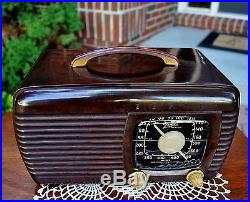 Near MINT RESTORED Antique Vintage ZENITH 5D610 Bakelite Tube Radio Works Great