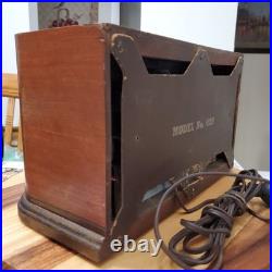 Nice Vintage 1941 Detrola Radio 429 Looks and Plays Nice See Video Nice Vintage 1941 Detrola Radio 429 Looks and Plays Nice See Video