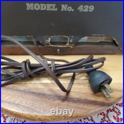 Nice Vintage 1941 Detrola Radio 429 Looks and Plays Nice See Video
