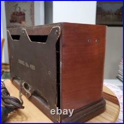 Nice Vintage 1941 Detrola Radio 429 Looks and Plays Nice See Video