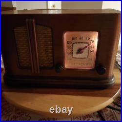 Nice Vintage 1941 Detrola Radio 429 Looks and Plays Nice See Video Nice Vintage 1941 Detrola Radio 429 Looks and Plays Nice See Video