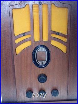 Nice Vintage Philco Model 610 Wood Tombstone Tube Cathedral Radio Working