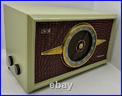 Nice Vintage RCA Victor AM/FM/Phono Radio Livingston Golden Throat Tested