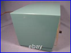 Nice Working Vintage Blue RCA Victor 6-C-5 Radio