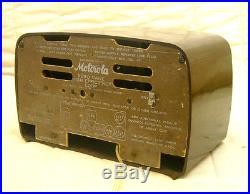 Old Antique Bakelite Motorola Vintage Tube Radio Restored & Working Table Top