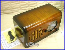 Old Antique Wood Admiral Vintage Tube Radio -Restored Working Art Deco Table Top