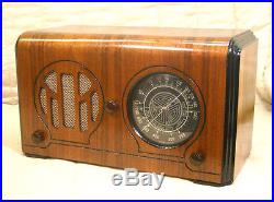 Old Antique Wood Admiral Vintage Tube Radio Restored & Working Deco Table Top