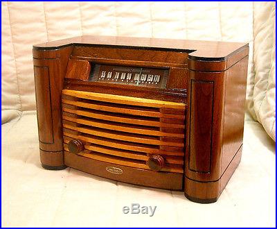 Old Antique Wood Air King Vintage Tube Radio Restored & Working Table Top