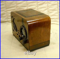 Old Antique Wood Airline Vintage Tube Radio -Restored Working Art Deco Table Top