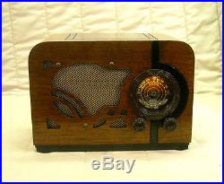 Old Antique Wood Airline Vintage Tube Radio -Restored Working Art Deco Table Top