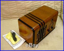 Old Antique Wood Airline Vintage Tube Radio -Restored & Working with Green Eye
