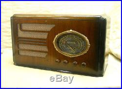 Old Antique Wood Coronado Vintage Tube Radio Restored & Working Table Top
