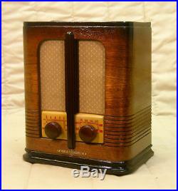 Old Antique Wood GE Vintage Tube Radio Restored & Working Miniature Tombstone