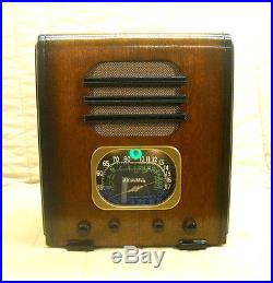 Old Antique Wood Howard Vintage Tube Radio Restored & Working with Tuning Eye
