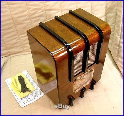 Old Antique Wood Majestic Vintage Tube Radio Restored & Working Deco Tombstone