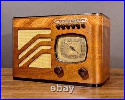 Old Antique Wood Philco Vintage Radio Converted to Bluetooth Speaker +Tube Light Old Antique Wood Philco Vintage Radio Converted to Bluetooth Speaker +Tube Light