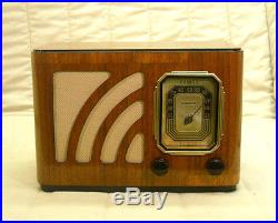 Old Antique Wood Philco Vintage Tube Radio Restored Working Art Deco Table Set