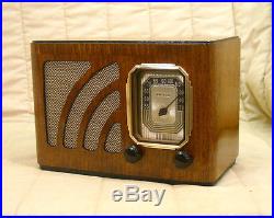 Old Antique Wood Philco Vintage Tube Radio Restored Working Art Deco Table Set
