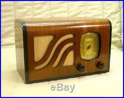 Old Antique Wood Philco Vintage Tube Radio Restored Working Art Deco Table Top