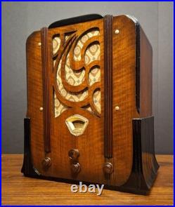 Old Antique Wood Stewart Warner R-1252A Vintage Tube Radio Restored & Working