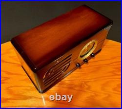 Old Antique Wood Vintage Restored Art Deco Radio Converted to a Bluetooth SPK Old Antique Wood Vintage Restored Art Deco Radio Converted to a Bluetooth SPK