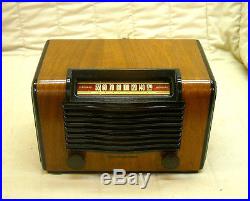 Old Antique Wood Westinghouse Vintage Tube Radio Restored & Working Table Top