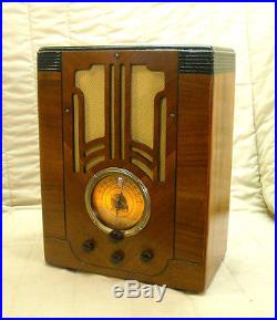 Old Antique Wood Wilcox Gay Vintage Tube Radio Restored & Working Tombstone