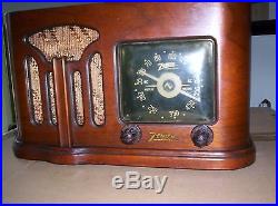 Old Antique Wood Zenith Vintage Tube Radio Mod. 6D620 Working Art Deco Black Dial
