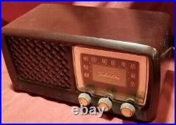 Old Vintage 1952 Silvertone Model C817 41650 Tabletop AM Tube Radio Bakelite