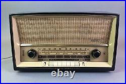 Old Vintage Rare Grundig Majestic Tube Radio 2320U